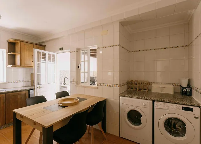 63 - Anjara Пениши